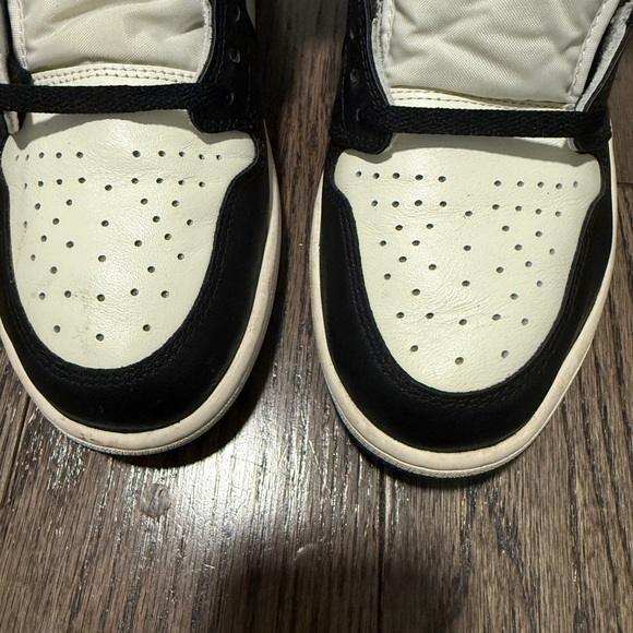 Nike Jordan 1 High OG Dark Mocha - Picture 3 of 7